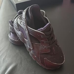 Kids Black Nike Sneakers